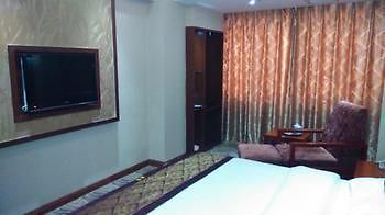 Tengyi Grand Hotel Kunming Exterior photo